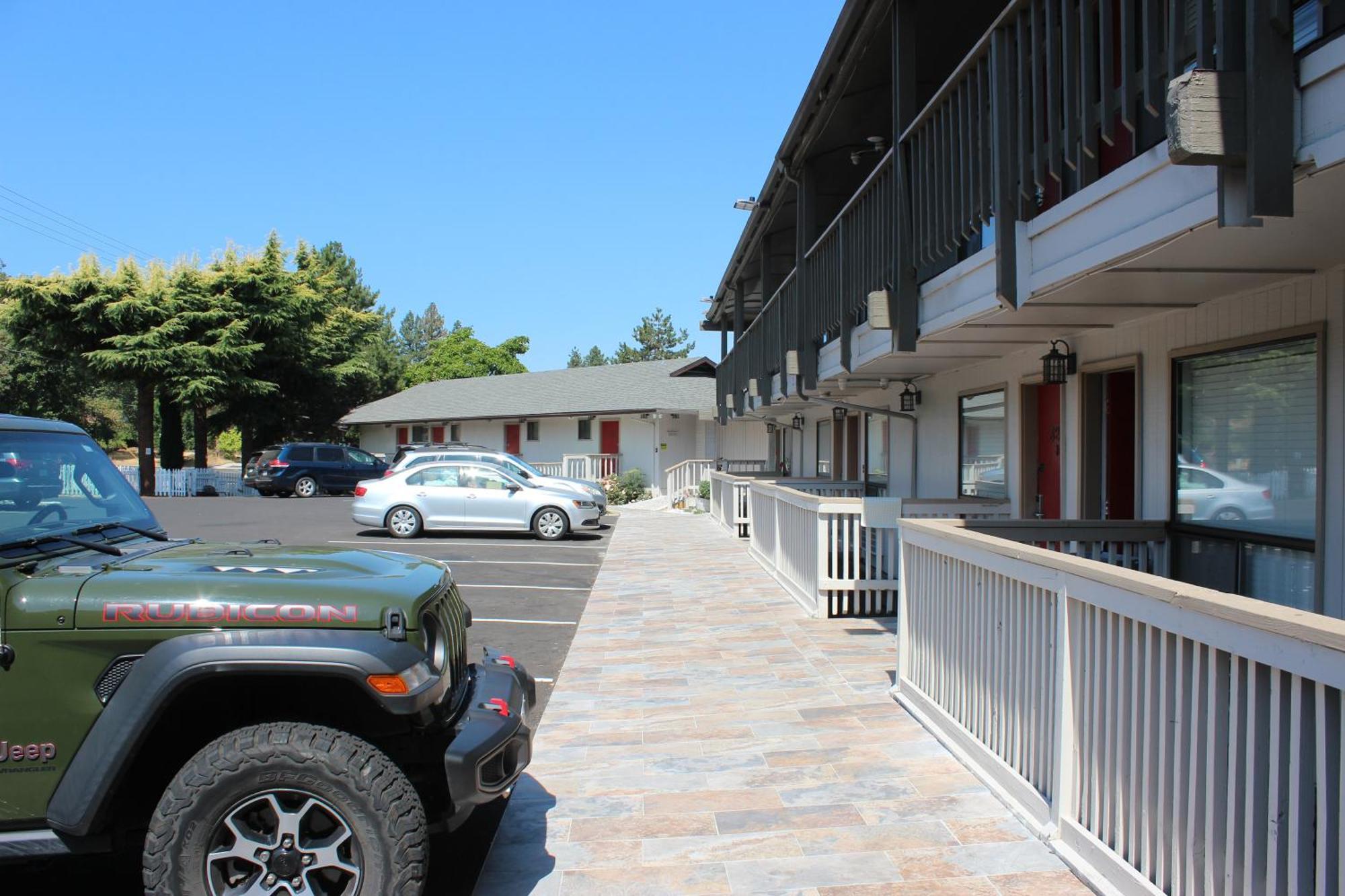 Cedarwood Inn Of Ashland Zewnętrze zdjęcie